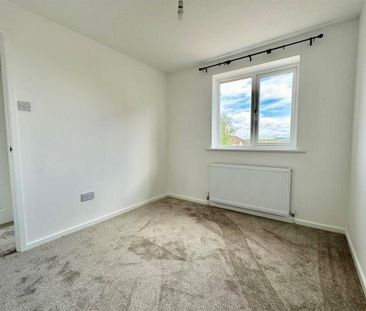 3 bedroom end of terrace house to rent - Photo 5