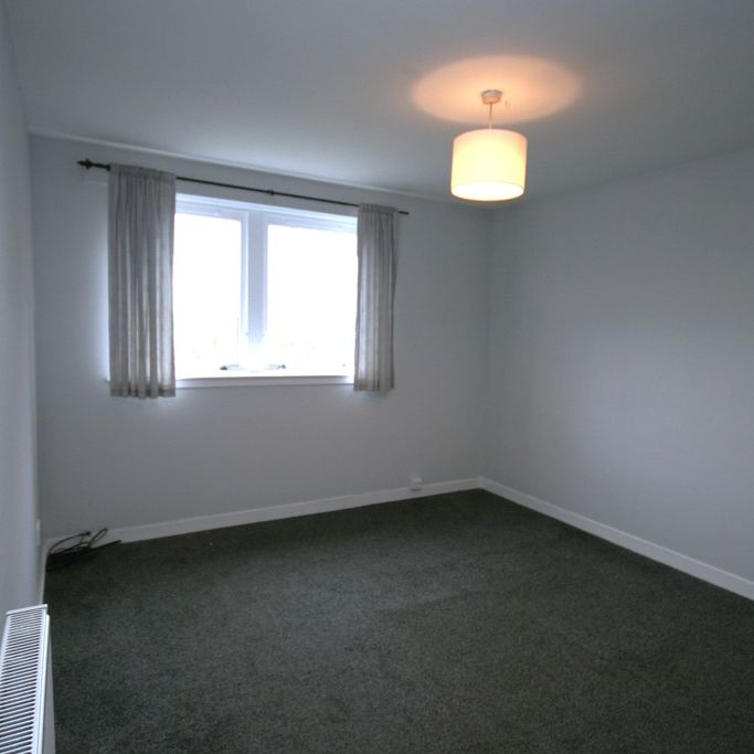 3 Bed Unfurnished Apartment, Balcurvie Road, Provanhall – Available 26/01/2026 - Photo 1