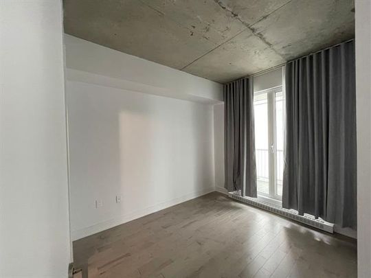 2320 Rue Tupper - Photo 1