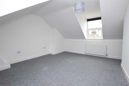 Langdon Road, Rochester, ME1 - Photo 2