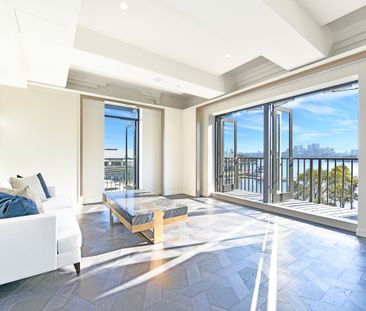 Harbour View Luxury: Exquisite Residence at Revy with North-Facing ... - Photo 2