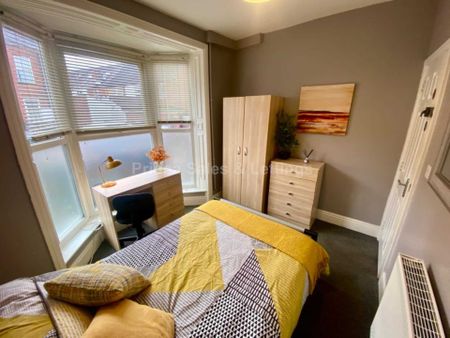 Room 1, Cranwell Street - Photo 4