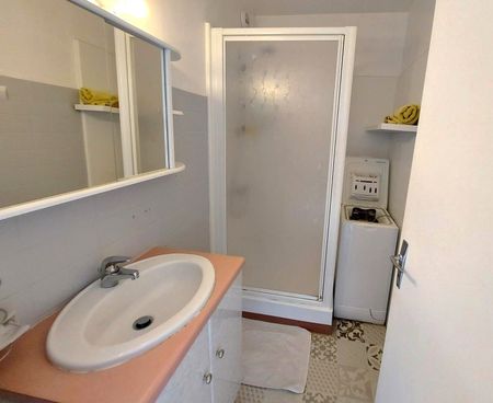 Location Appartement 2 pièces 46m² LES SABLES D OLONNE 85100 - Photo 5