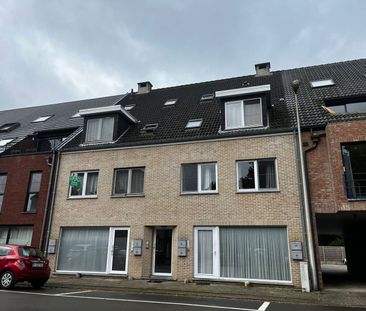 Ruim triplex appartement gelegen aan het kerkplein in Tessenderlo (... - Photo 4