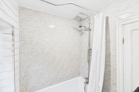 1 Charnock Crescent, S12 - Photo 5