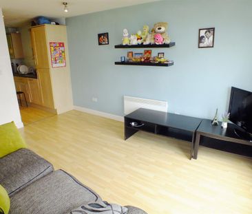 1 bedroom flat to rent - Photo 2