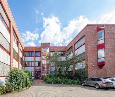 *Provisionsfrei* ca. 460 - 1.393 m² Büro-/Praxisfläche Nähe Indupar... - Photo 3