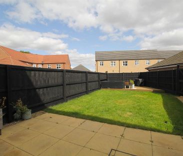 3 bedroom terraced house to rent - Photo 3