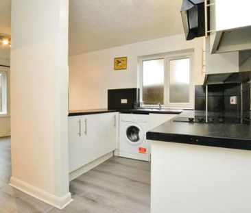 Wayside Court, Isleworth - 2 bedrooms Property for lettings - Chase... - Photo 3