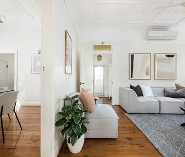 Freestanding Federation Home - Photo 4
