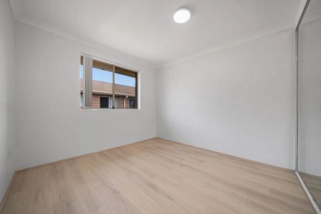 Oversized 3-Bedroom Apartment in Prime Auburn Location - Photo 3