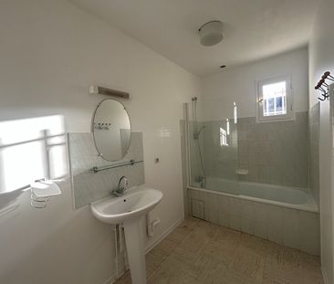 Location Appartement 2 pièces 46m² - Photo 3