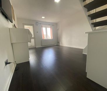 2 bedroom semi-detached house to rent - Photo 1