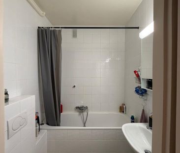 Nice 2-room apartment in Pâquis - Photo 6