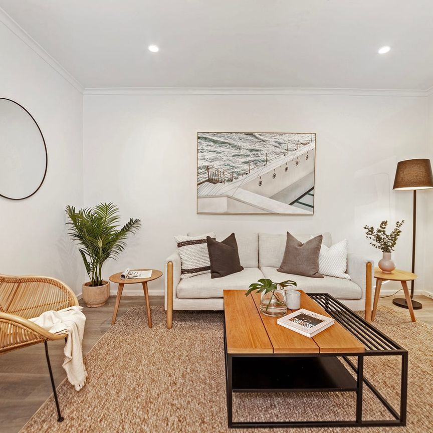 First floor apartment with lots of natural light - Photo 1