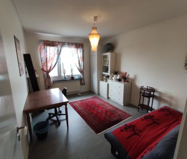 Vårbergsvägen, Skärholmen - Photo 2