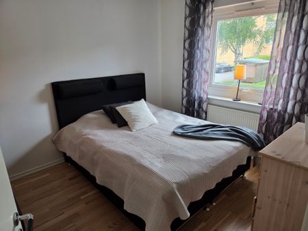 Heljestrandsgatan, Eskilstuna - Photo 5