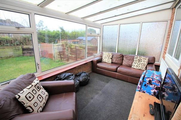 5 bedroom end of terrace house to rent - Photo 1