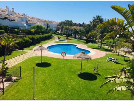 2 bedroom luxury Flat for rent in Casares, Spain - Photo 4