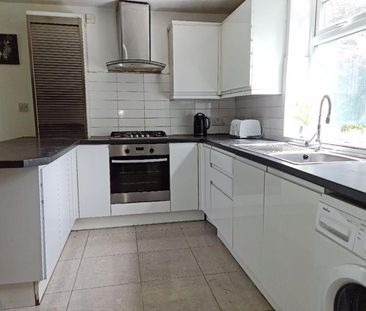 6 bedroom townhouse to rent - Photo 1