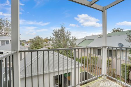 Exceptional Townhouse Living. - Photo 2