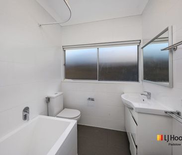 Modern Family Home with Outdoor Entertaining - Photo 4