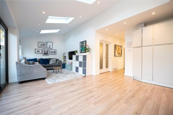 4 bedroom house to rent - Photo 1