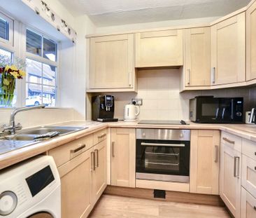 2 bed end of terrace house to rent in Hardy Close, Chatham, ME5 - Photo 5