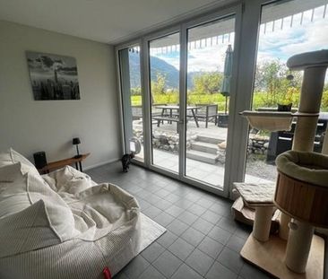 Moderne Erdgeschosswohnung in naturnaher Lage - Photo 3