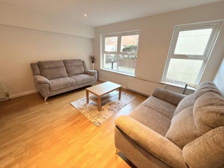 17 Ashley Courtyard, Belfast, BT9 7JS - Photo 2