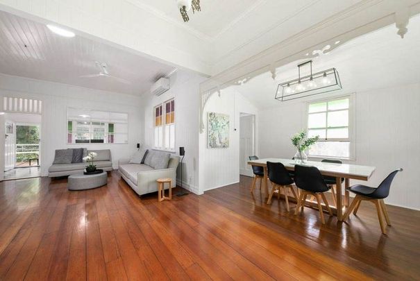 Perfect Family Home in Clayfield - Photo 1