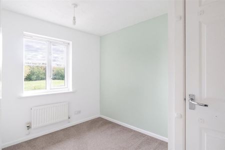 3 bedroom end of terrace house to rent - Photo 5