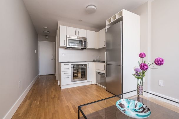 730 St Clarens Avenue - Photo 1