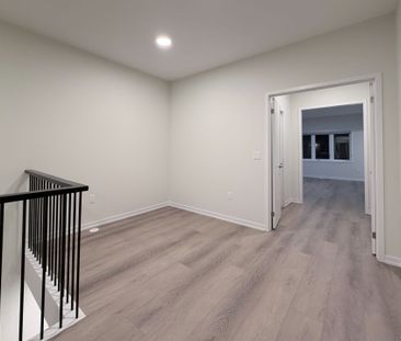 For Lease - 6 Helmkay Avenue, Richmond Hill, Ontario - Photo 4