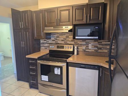 For Lease - 41 Markbrook Lane Unit# 213, Toronto, Ontario - Photo 5
