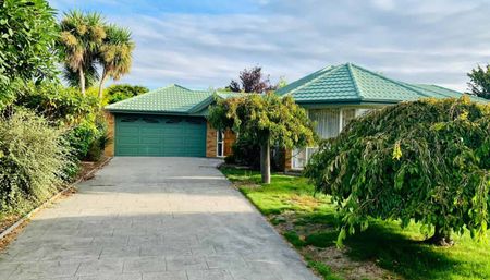 Spacious 4-Bedroom House in Shirley, Christchurch - Photo 2