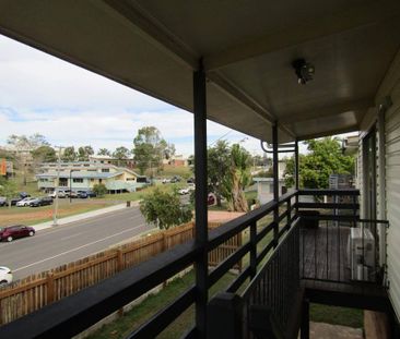 Elavated Home in West Gladstone - Photo 3