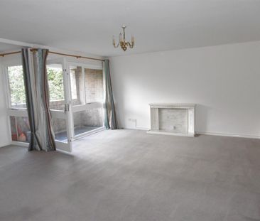 2 Bed Flat - Photo 1
