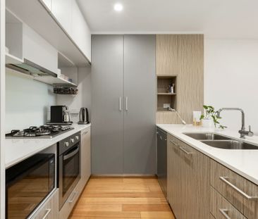 16 Dianella Walkway, Brunswick East VIC 3057 - Townhouse For Rent |... - Photo 3