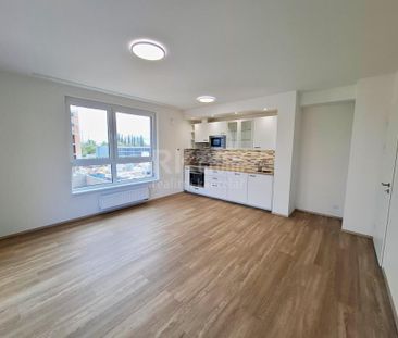 Pronájem bytu 2+kk 51 m2 - Fotografie 5
