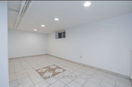 For Lease - 157 Woodycrest Avenue Unit# Basement, Toronto, Ontario - Photo 2