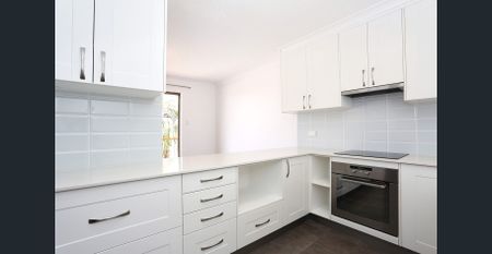 Spacious two bedroom unit with Fabulous River Views and two decks! - Photo 5