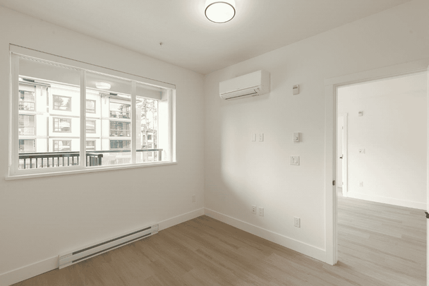 405-3528 146A Street, Surrey - Photo 1