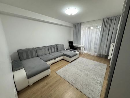 Garsoniera spatioasa, 40 mp, mobilata si utilata, loc de par - Fotografie 2