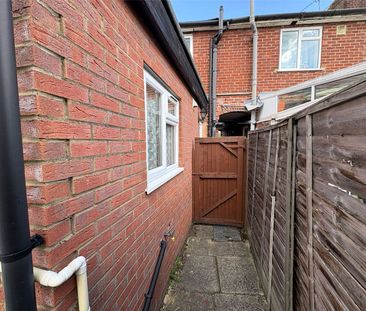 North Lane, Aldershot, GU12 - Photo 2