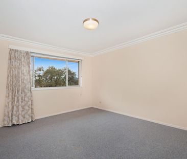 FAMILY HOME IN QUIET CUL-DE-SAC - Photo 3