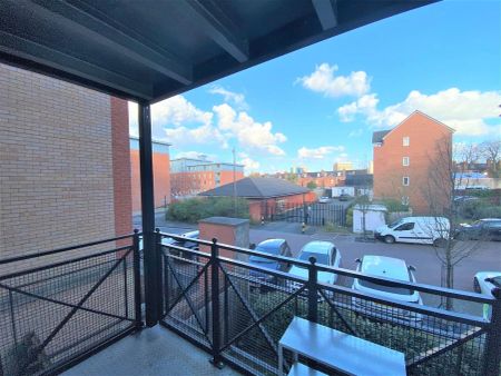 Poppleton Close, Coventry - Photo 2