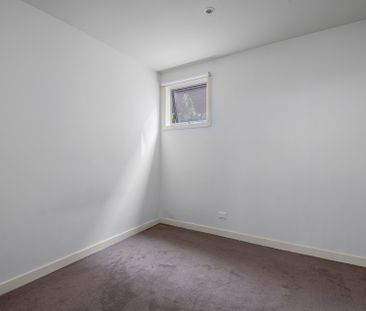 LOW MAINTENANCE UNIT IN A PERFECT LOCATION - Photo 4