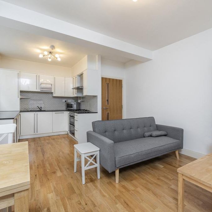 2 bedroom flat to rent - Photo 1