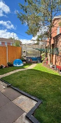 3 bedroom end of terrace house to rent - Photo 2